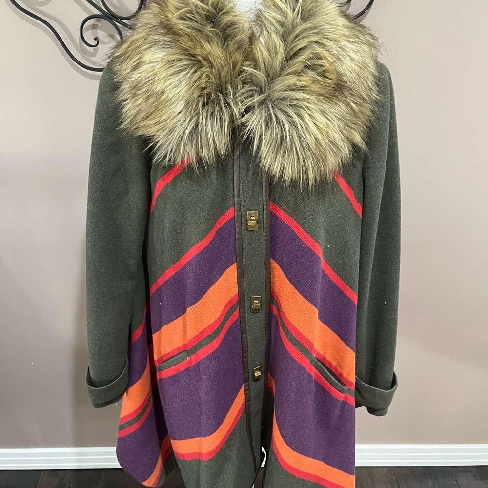 Anthropologie light wool jacket size medium .
